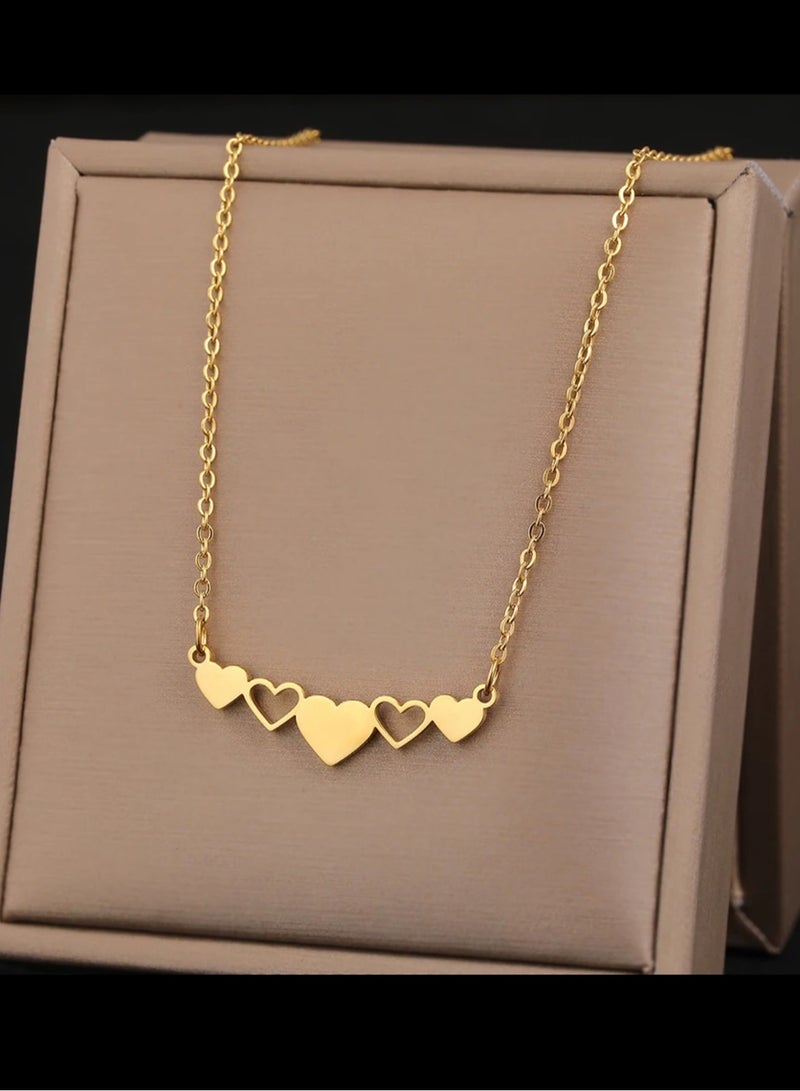 إيكوال سلسال نسائي بتصميم عصري وأنيق مصنوع من الاستانلس ستيل مطلي باللون الذهبي عيار 18 - Image 2