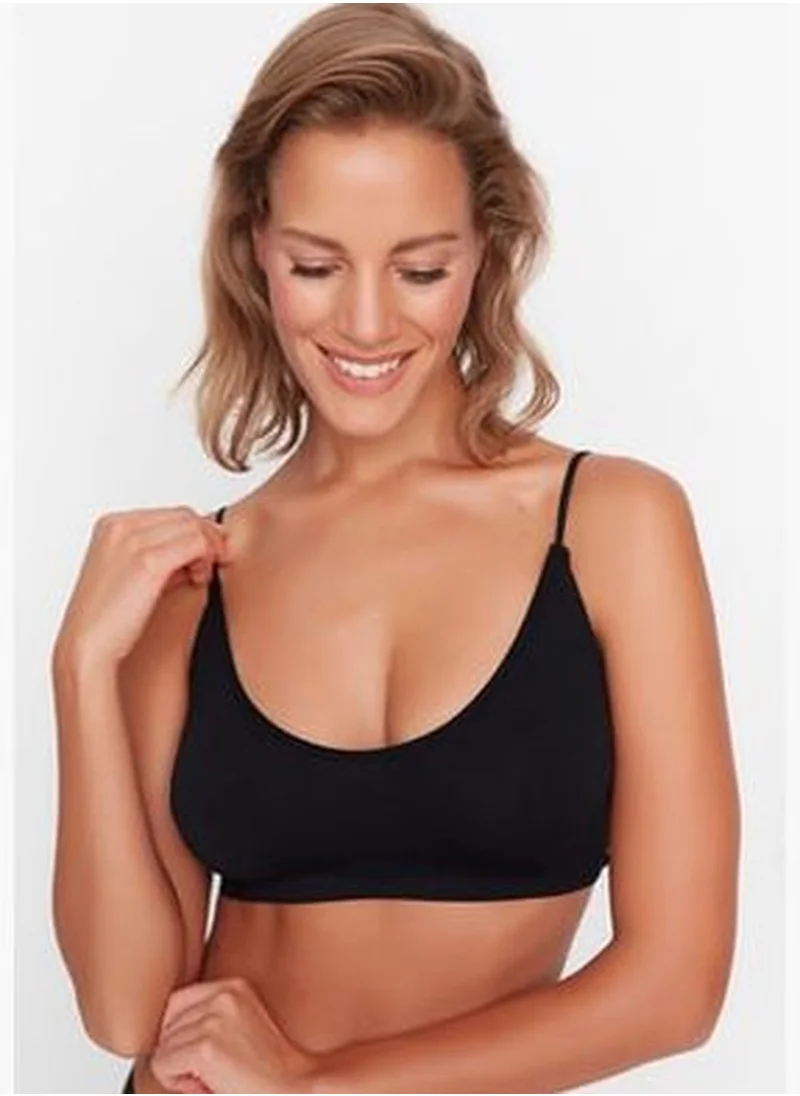 trendyol Black Seamless/Seamless Back Detail Bra THMAW23SU00130