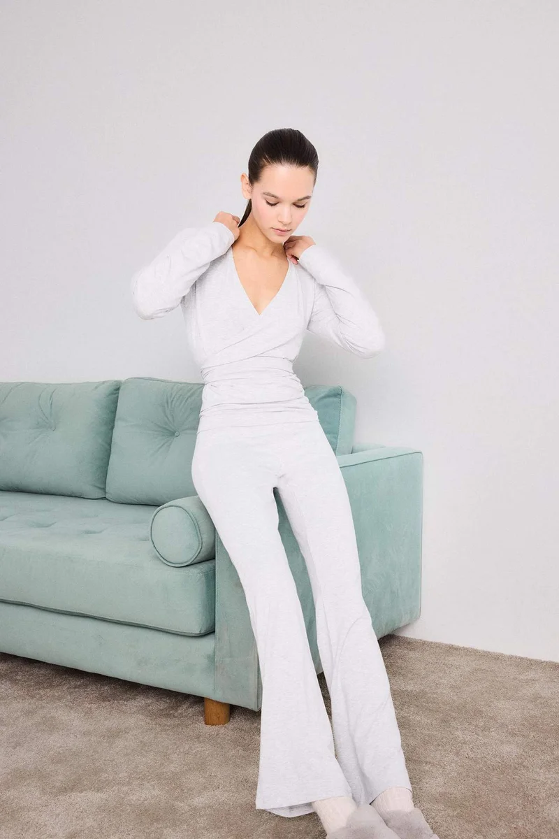 ديفاكتو Fall in Love Flared Leg Leggings