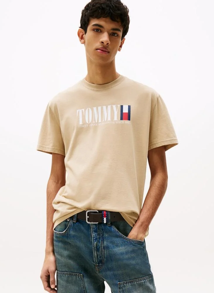 TOMMY JEANS Regular Fit Short Sleeve T-Shirt