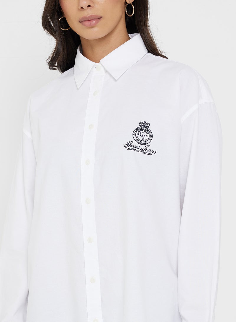 جس قميص بشعار مطرز - Image 3