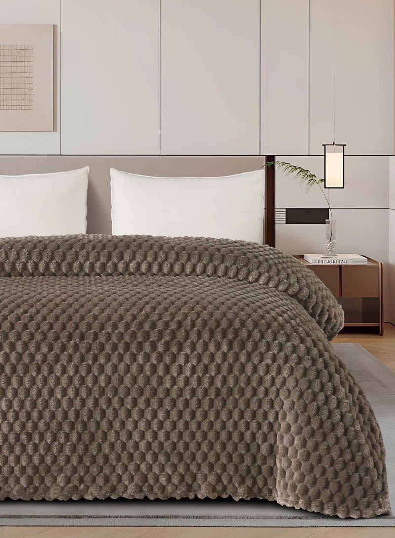 مينج لي بطانيه نفرين مخمليه  ساده محفور مقاس  220*240سم - Image 2