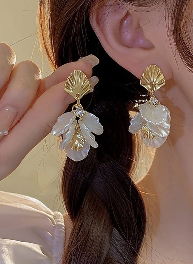 أقراط متدلية على شكل بتلات وشراشيب للنساء، دبابيس فضة 925 مضادة للحساسية، تصميم زهرة من الصدف متدلية ومجوهرات أنيقة لافتة، مناسبة للاستخدام اليومي وهدية مدروسة لها - Image 1