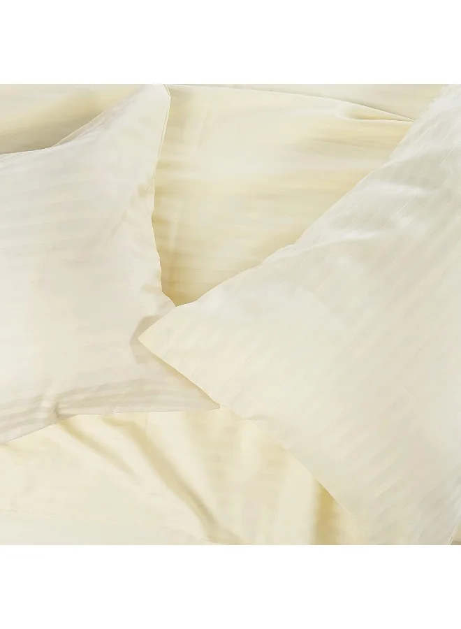 هوتيل لينين كلوب مجموعة لحاف فندقية من كلوب - 4 قطع، قطن فاخر 100% مع عدد خيوط 250 ساتين، نمط كلاسيكي أنيق بخطوط - حشوة ناعمة من الألياف الدقيقة، الحجم: 160 × 240 سم، كريم