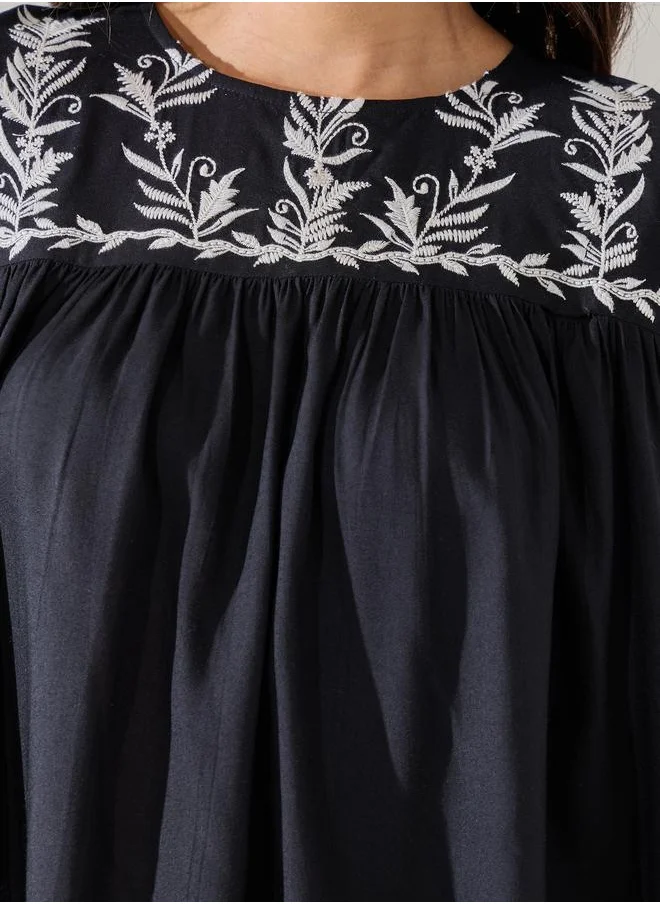 ستايلي Embroidery Yoke Detail Relaxed Fit Top