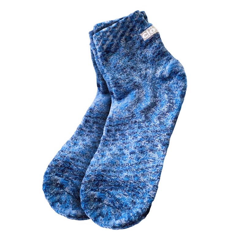 Cloudz - (2 Pairs! Dreamy Blue Soft Plush Natural Aloe Vera Spa Socks - (Assorted Solid & Patterned) - Image 4
