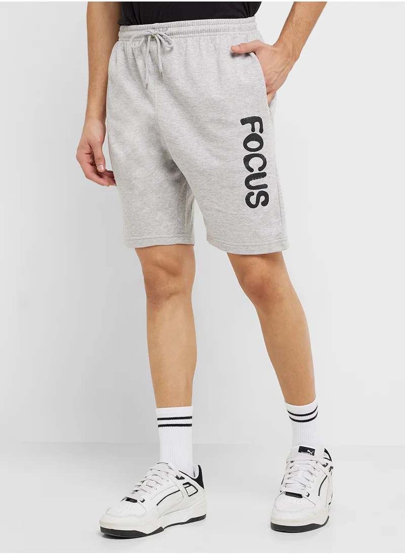 سفنتي فايف بيسيكس Essential Shorts