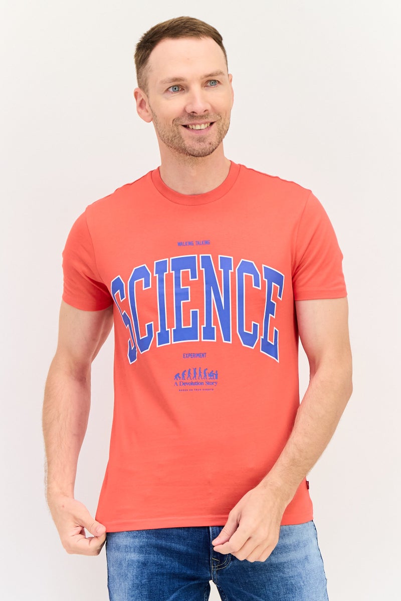 Levi's تي شيرت رجالي بأكمام قصيرة وياقة دائرية بطباعة جرافيك، أحمر - Image 1