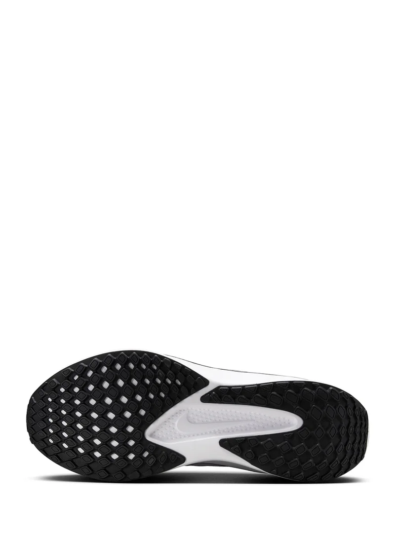 Nike Quest 6