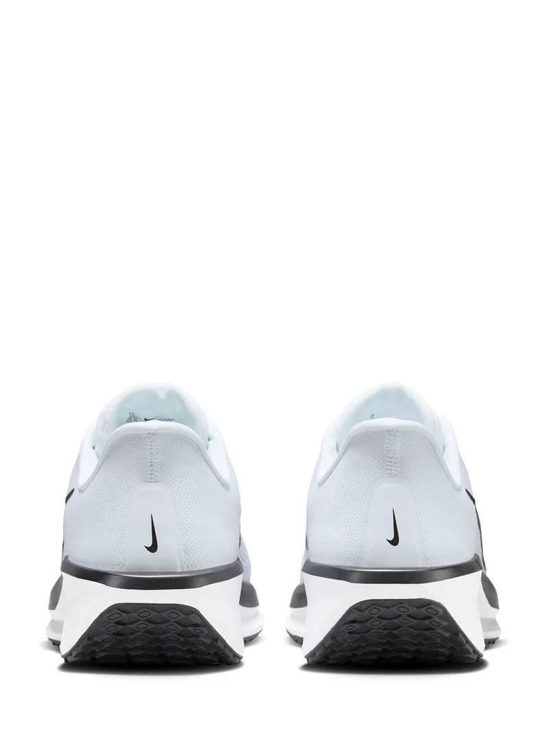 Nike Quest 6