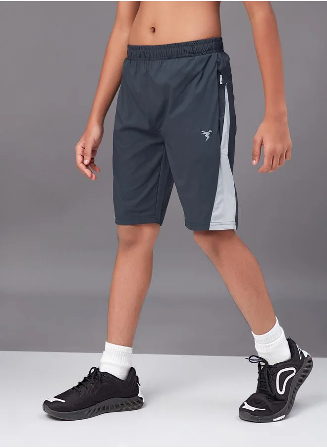 تكنوسبورت Contrast Side Panel 2-Way Stretch Shorts