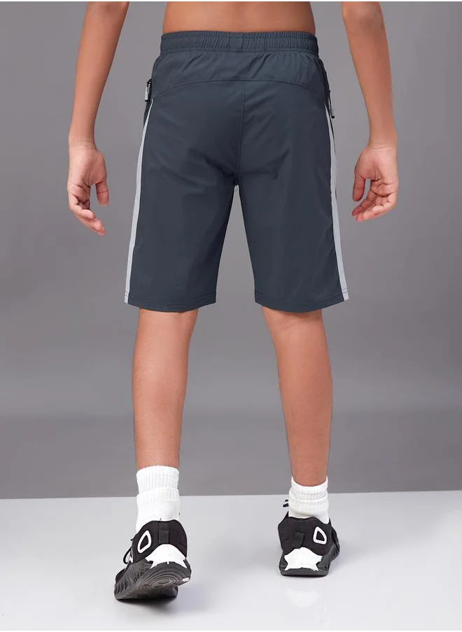 تكنوسبورت Contrast Side Panel 2-Way Stretch Shorts by Styli