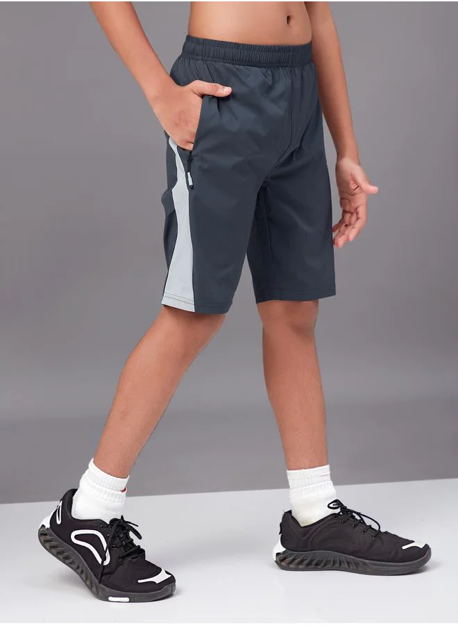 تكنوسبورت Contrast Side Panel 2-Way Stretch Shorts by Styli