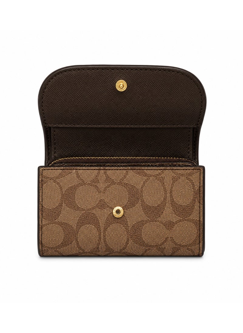 كوتش اوت ليت محفظة نسائية COACH Signature بنقشة C الكلاسيكية – بني | بسحاب وقفل كبسولة - Image 4