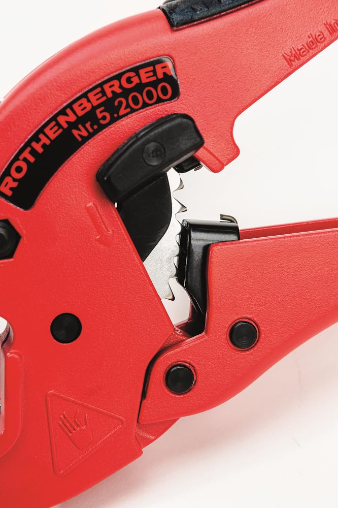 Rothenberger Rocut TC 42 Professional Plastic Pipe Shears with Stainless Steel Blade, Rubberized Handle, Transport Lock - Ideal for Plastic Pipes - 0-42 mm Cutting Range - 52000 - Image 5