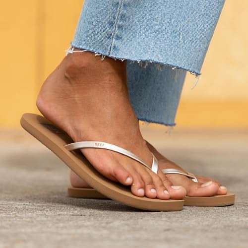 Reef Bliss Nights Womens Flip Flop, Super Lightweight and Soft Footbed, Thin Strap Beach Sandal, Black, 10 - Image 3