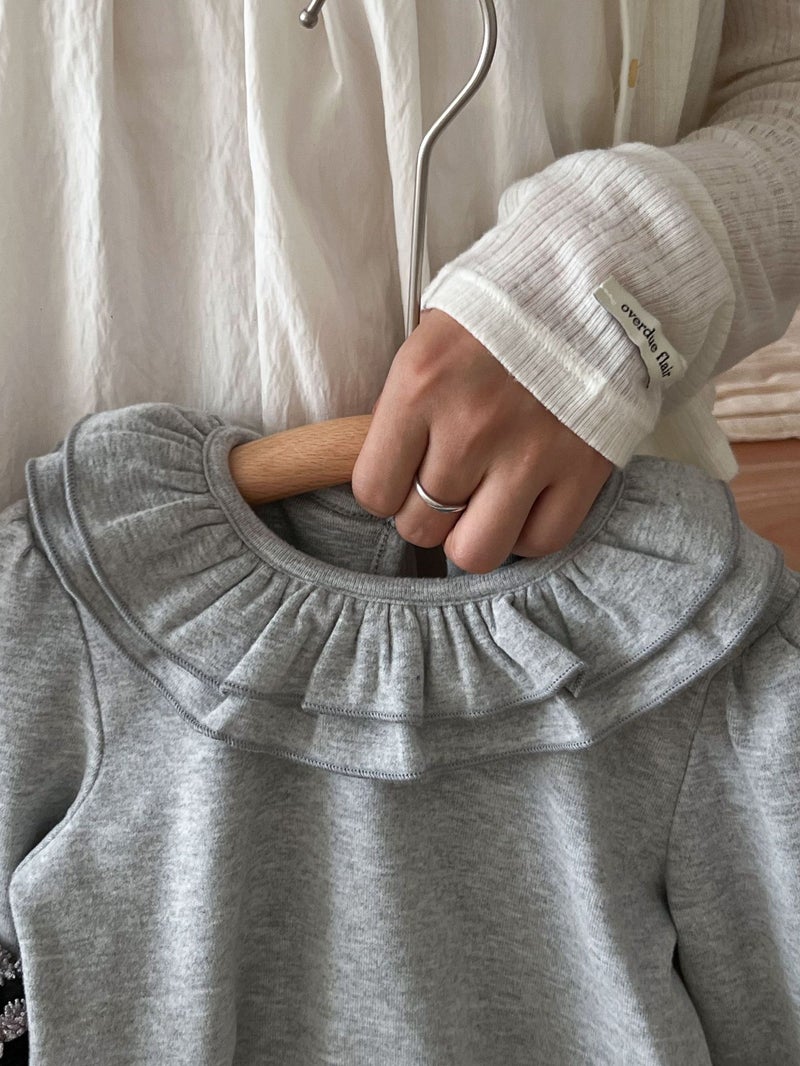 Girls Autumn 2024 Korean Lace Collar Top Sweet Polka Vest Pants Set Gray bottoming shirt