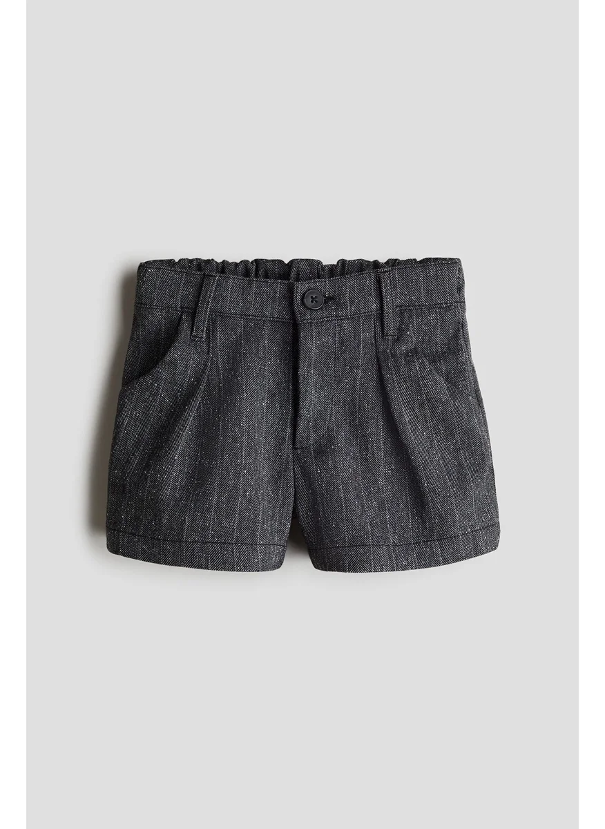 اتش اند ام Pleated Shorts