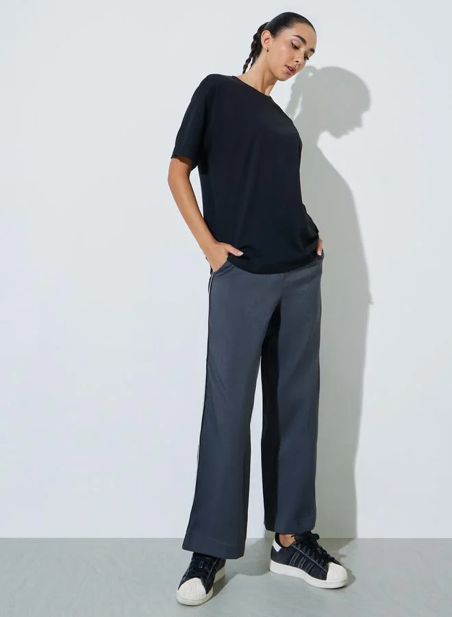 ستايلي Black Oversized Round Neck T-Shirt