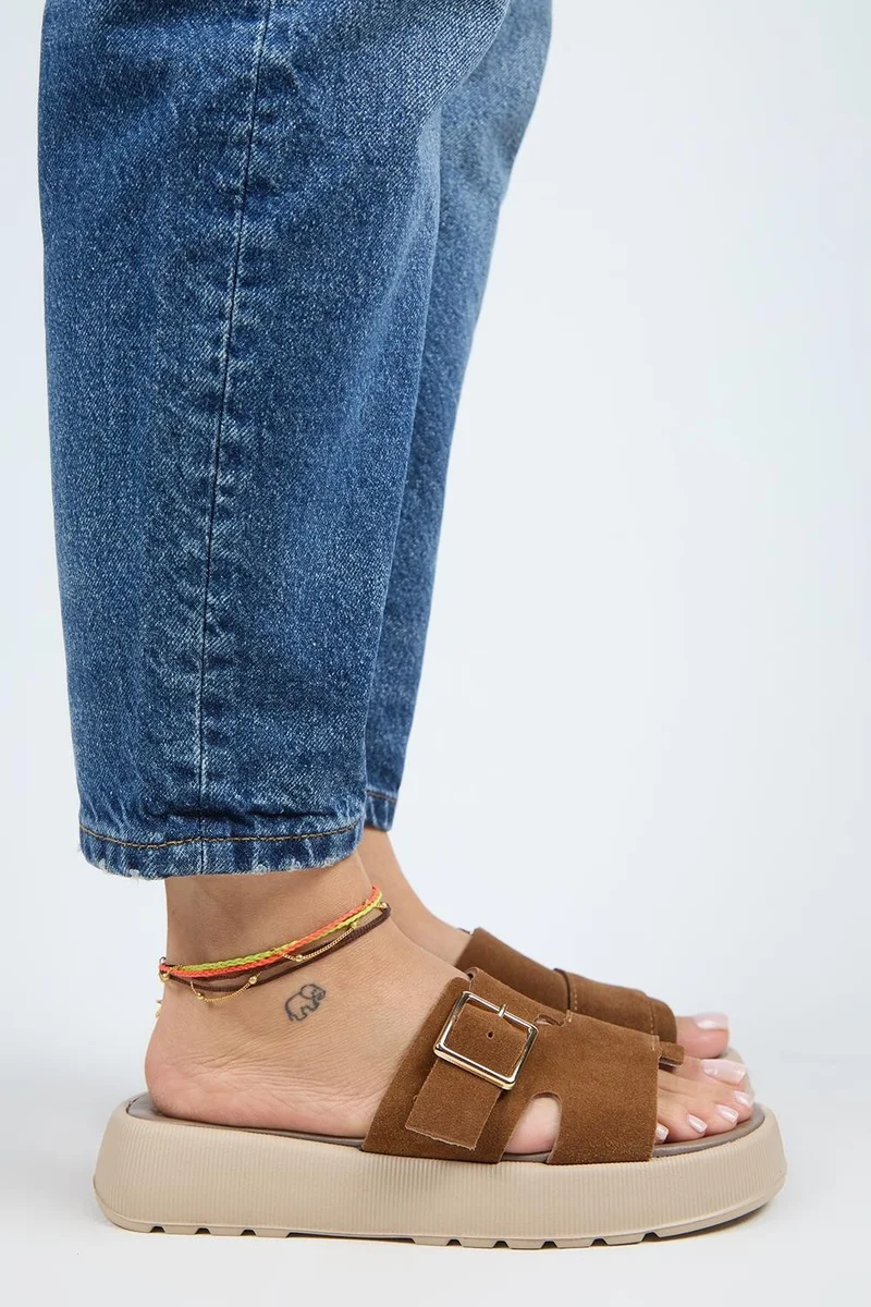 مانجيرو شباشب مانيجيرو بيجونيا النسائية من الجلد الطبيعي بلون بني فاتح بحزام واحد