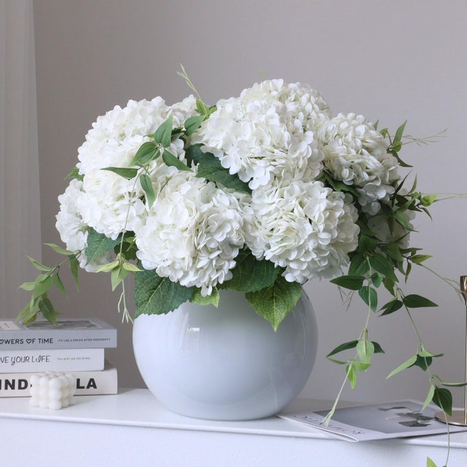 4PCS 21 FAUX WHITE HYDRANGEAS ARTIFICIAL FLOWERS REAL TOUCH SILK HYDRANGEA FLOWERS WITH STEMS FOR BRIDAL WEDDING BOUQUET PARTY HOME DECOR