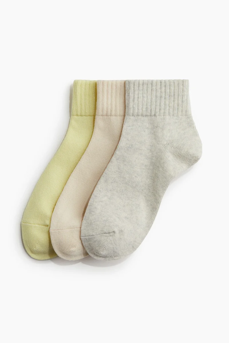 اتش اند ام جوارب رياضية من نسيج دراي موف™- عبوة من 3 أزواج