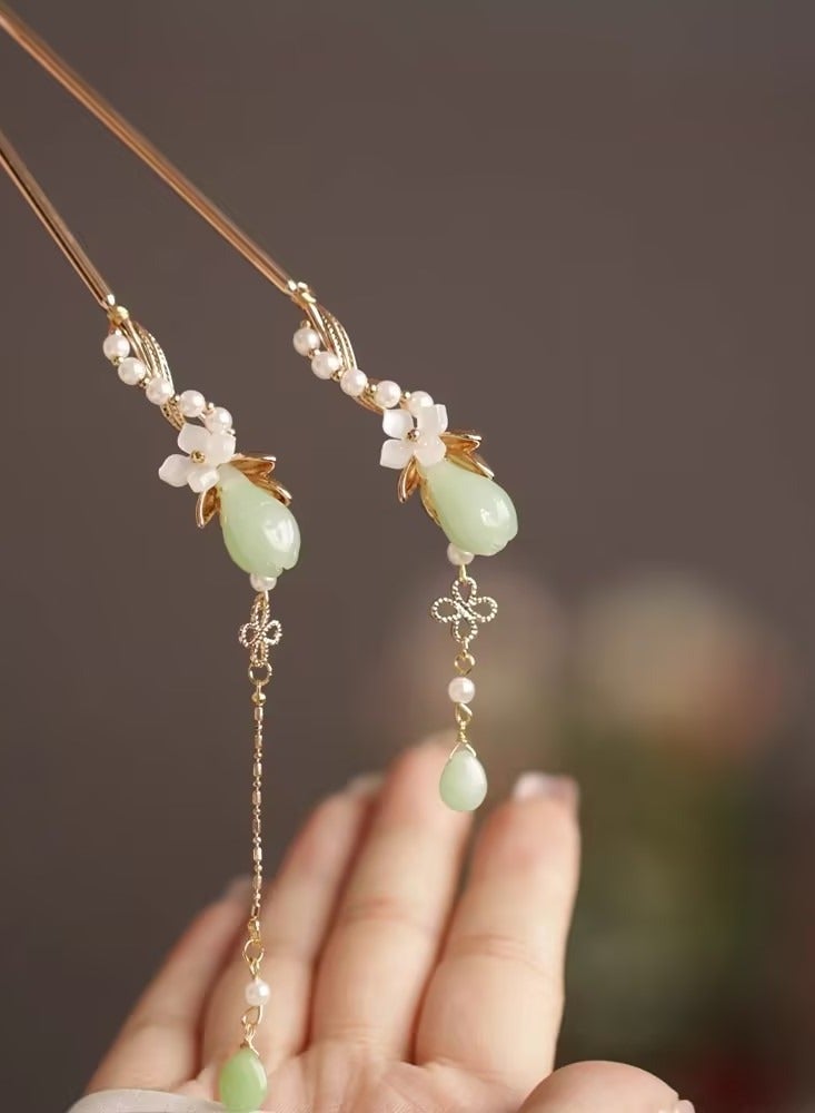 SYOSI, 2 Pack Chinese Traditional Flowers Hair Sticks, Jade Tassel Vintage Hairpin Chopsticks, Chinese Hanfu TV Classical Style Hair Accessories for Girls Travel Makeup - Image 2