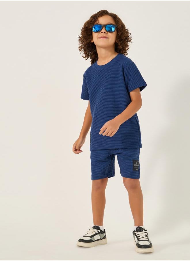 Styli Styli Textured T-Shirt with Badge Detail and Shorts Set  - Image 2