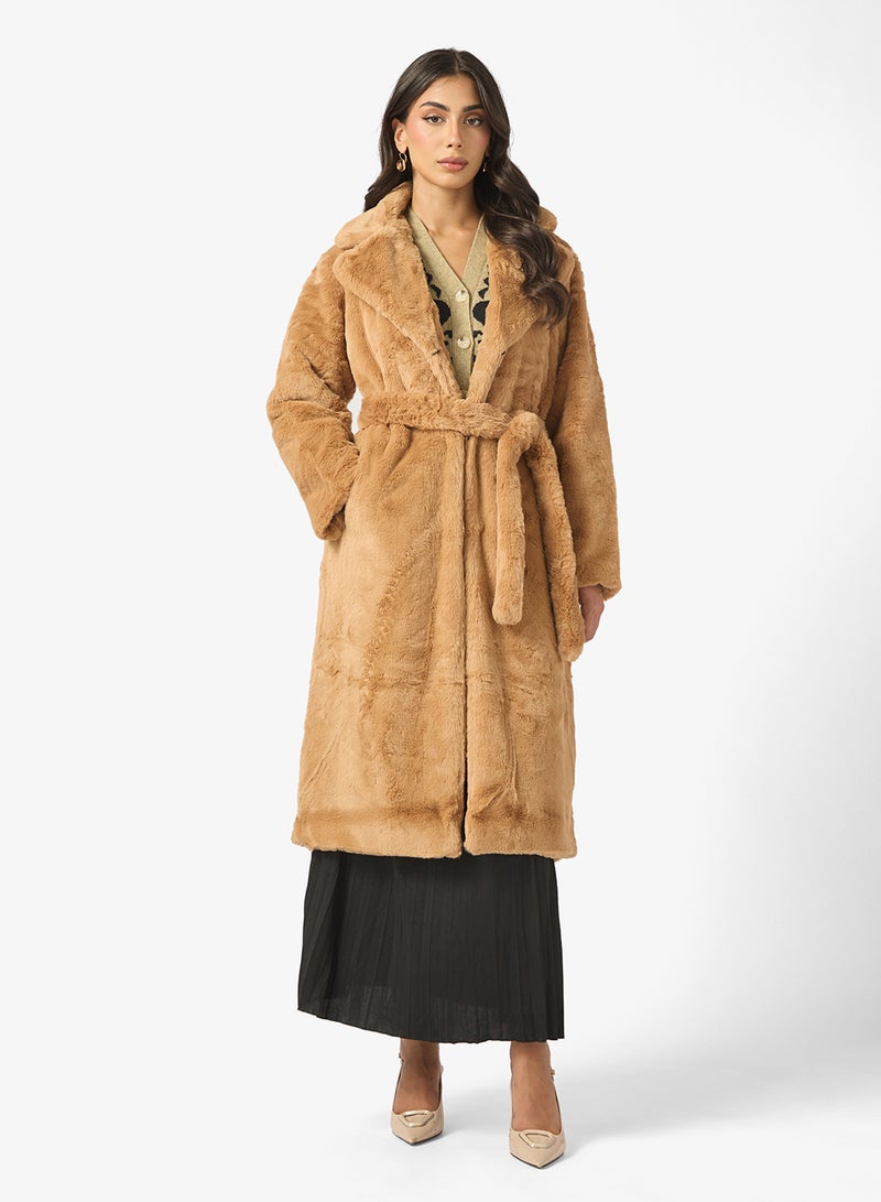 ايلا معطف بحزام من الفرو الصناعي - Image 1