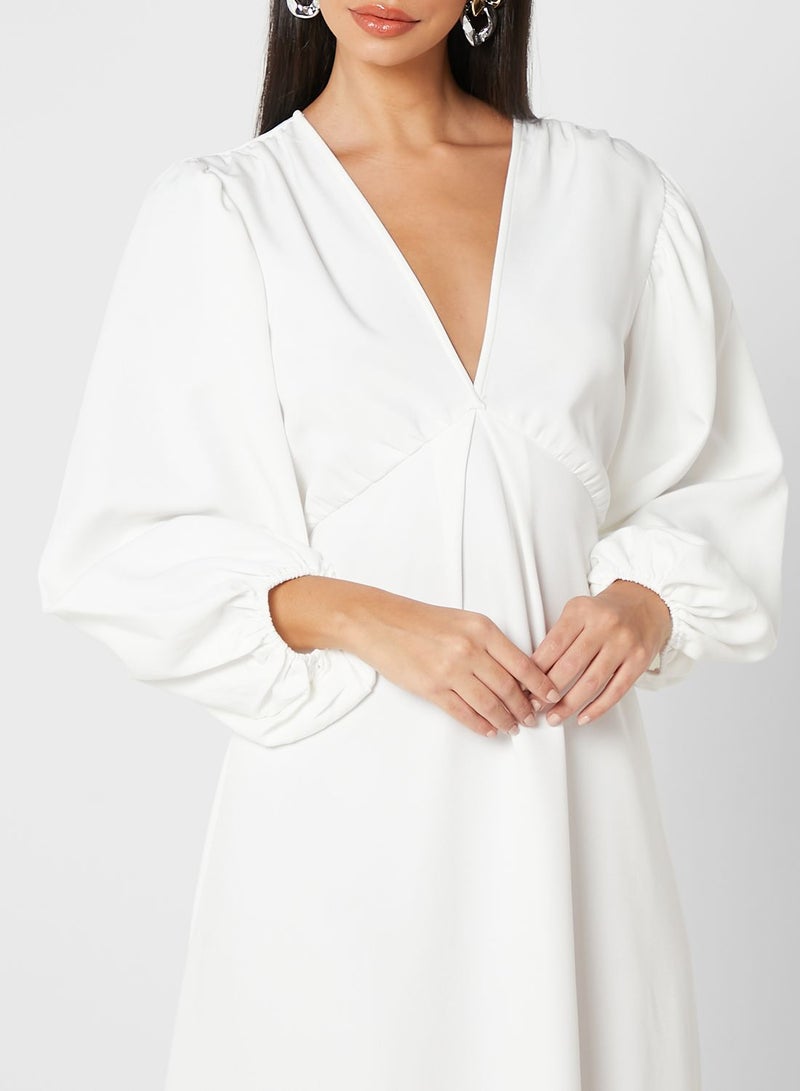 ELLA Ruched Detail Flowy Dress  - Image 3