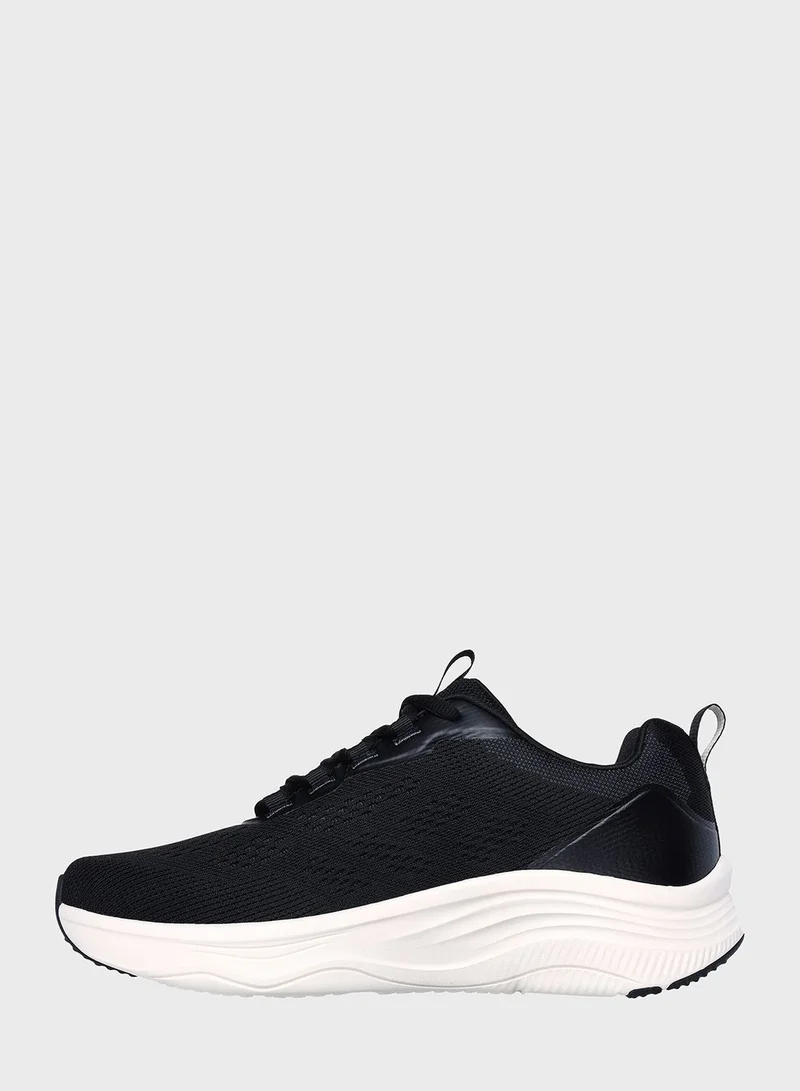 SKECHERS D'Lux Fitness