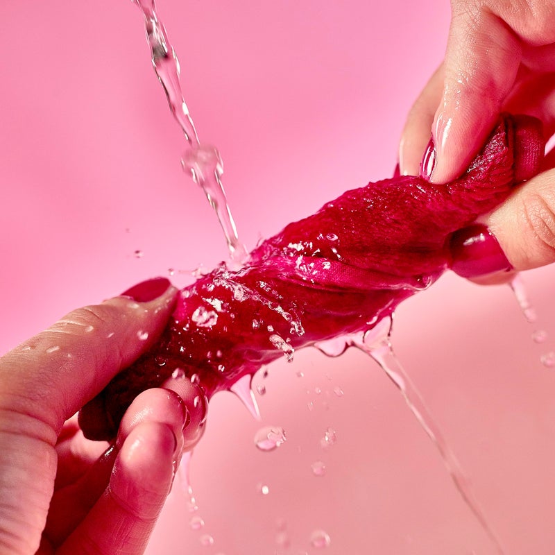 Makeup Eraser The Original MakeUp Eraser, 7-Day Set, Erase All Makeup with Just Water, Including Waterproof Mascara, Eyeliner, Foundation, Lipstick, Sunscreen, and More! Sip Happens, 7ct. - Image 5