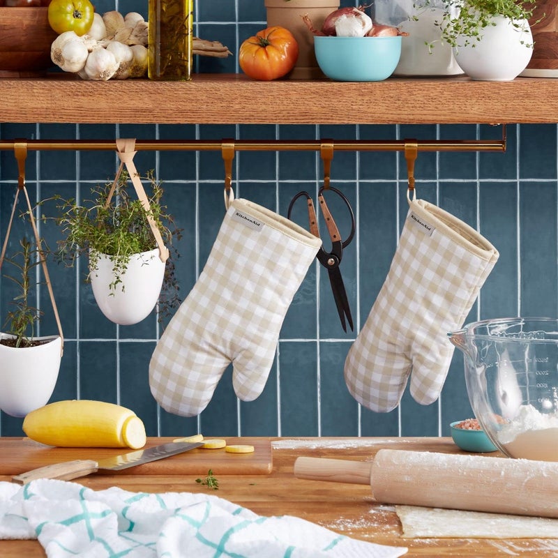 KitchenAid Gingham Oven Mitt 2-Pack Set, Milkshake, 7"x13" - Image 2
