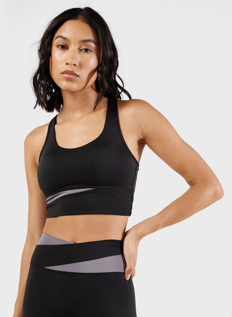 فورورد طقم مكون من 3 قطع من حمالة الصدر الرياضية والسترة واللباس الداخلي - Image 5