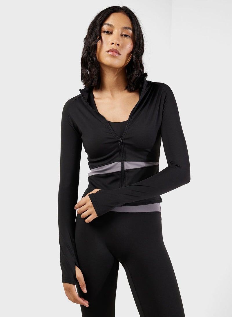 فورورد طقم مكون من 3 قطع من حمالة الصدر الرياضية والسترة واللباس الداخلي - Image 4