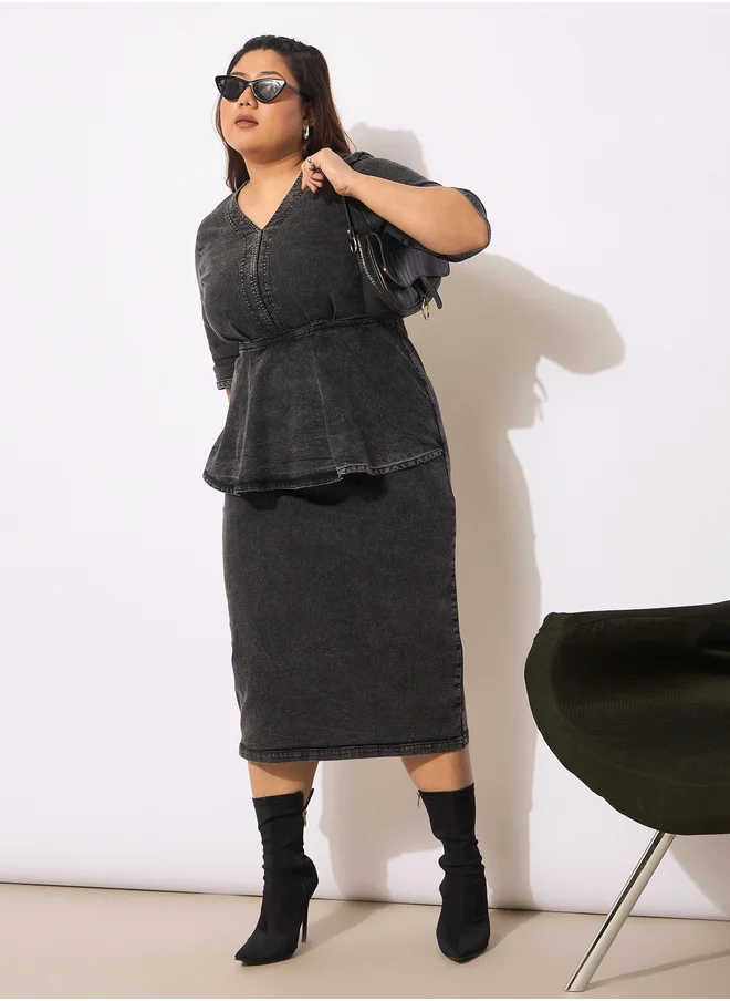 ساسافراس Plus Size Denim V-Neck Front Peplum Dress
