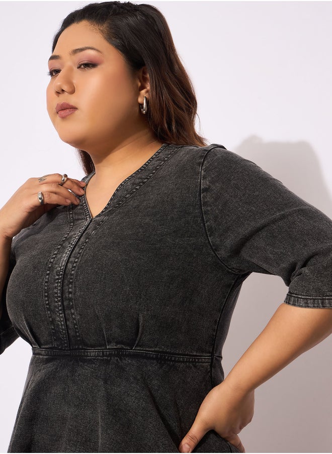SASSAFRAS Plus Size Denim V-Neck Front Peplum Dress  - Image 4