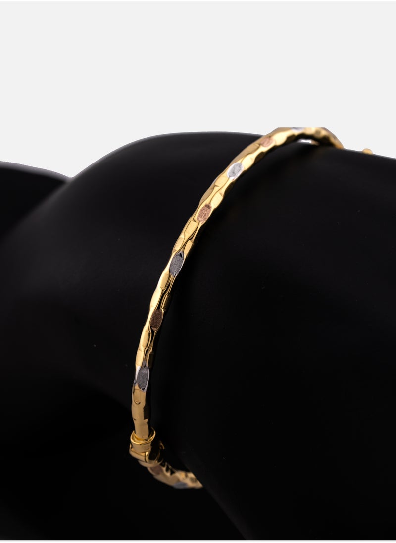 ايه ايه زد للمجوهرات ش.ذ.م.م سوار مضلع من الذهب عيار 18 قيراط بثلاثة ألوان  - Image 3