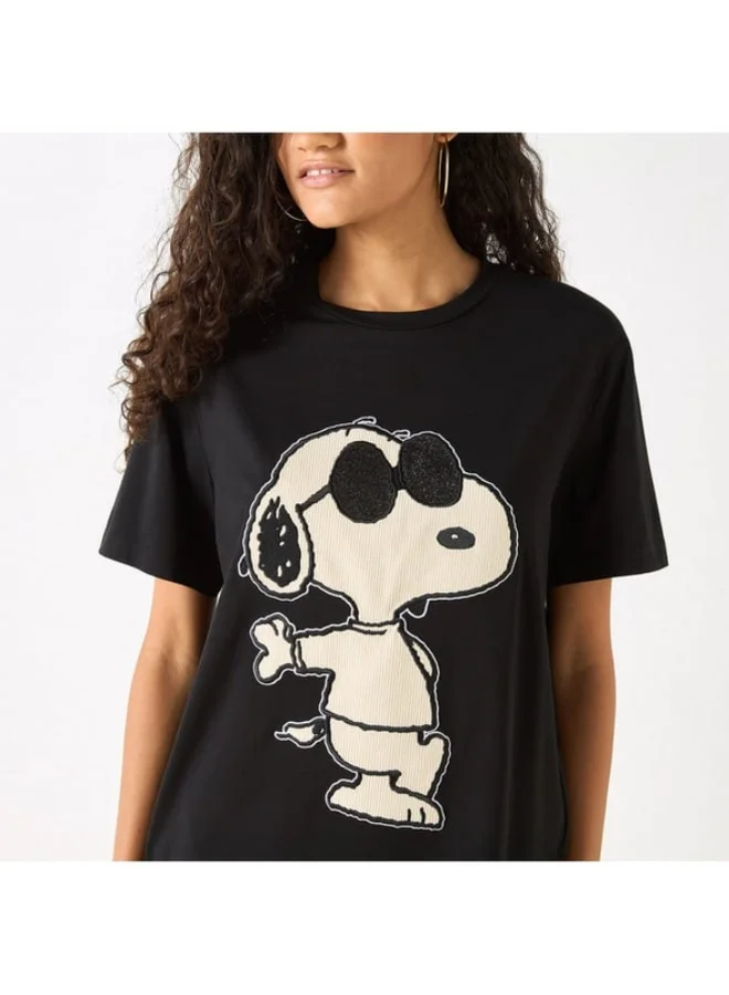 SP Characters Snoopy Print T-Shirt with Crew Neck and Short Sleeves