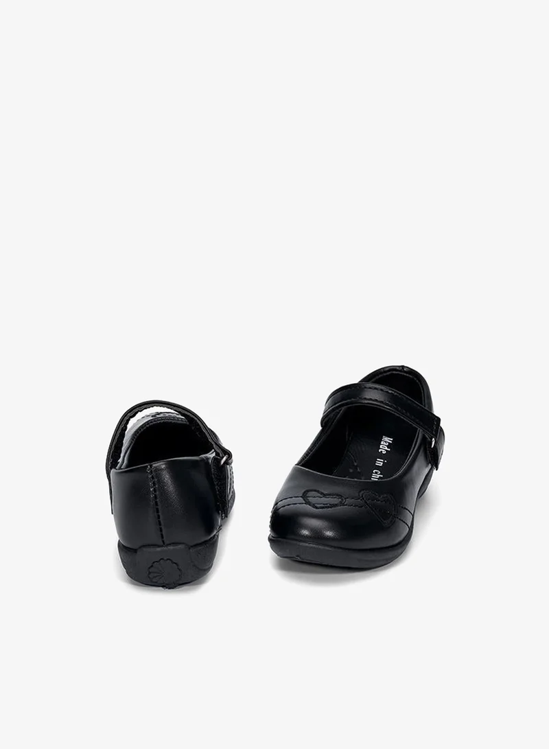 بيبي كلو حذاء ماري جين أسود بتصميم قلب للمدرسة