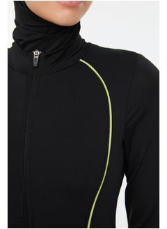 trendyol بدلة سباحة 4 قطع بتفاصيل شريطية سوداء لركوب الأمواج TCTSS22CF0018  - Image 2