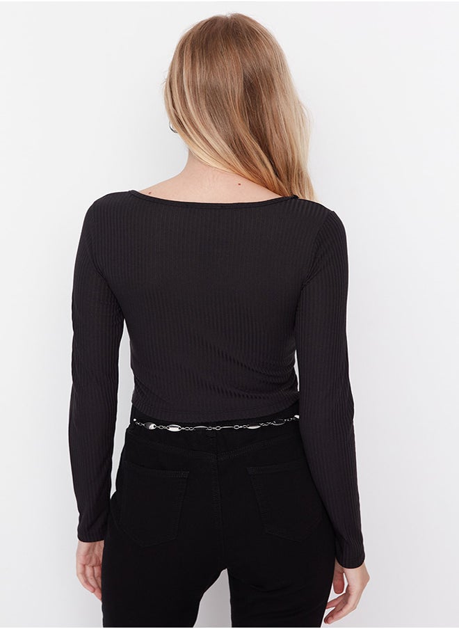 trendyol - Black Button Detailed Square Neck Fitted/Situated Ribbed Elastic Crop Knitted Blouse TWOAW23BZ00384 - Image 1