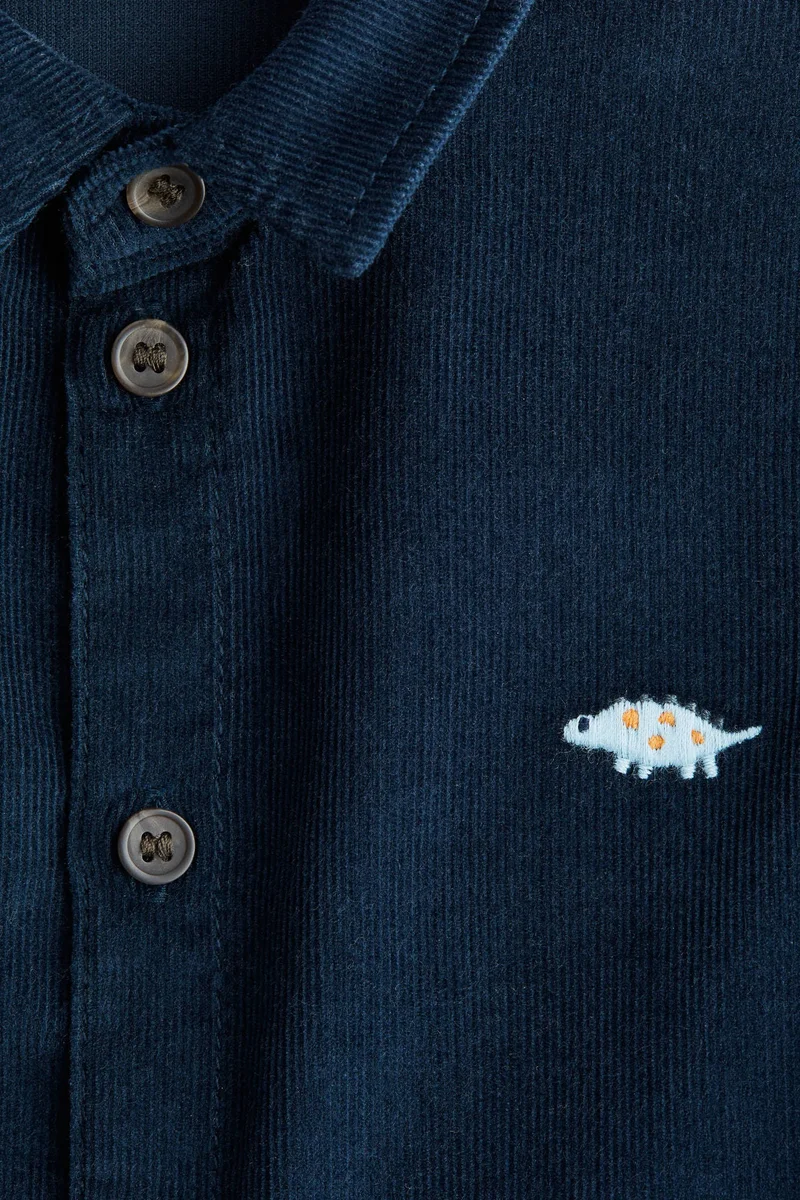 اتش اند ام قميص من الكوردروي بنقشة مطرزة