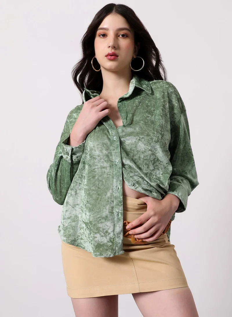 Women's Sage Green Solid Velvet Oversized Shirt | نساء | أكمام طويلة | سادة | طوق منتشر | كاجوال كبير الحجم | قميص