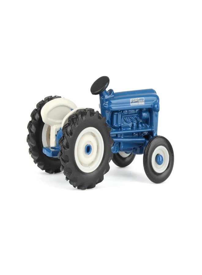 ERTL 1/64 Ford 2000 Wide Front Tractor Toy Replica 61049 - Image 3