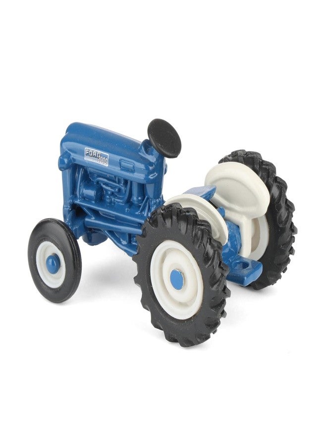 ERTL 1/64 Ford 2000 Wide Front Tractor Toy Replica 61049 - Image 4
