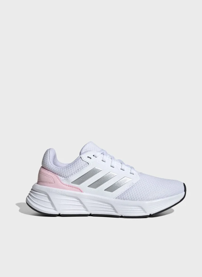 اديداس سنيكرز جالاكسي 6 W برقبة منخفضة