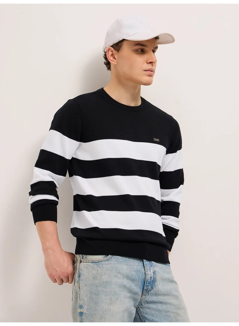 THE BEAR HOUSE Men’s Long SleeveT-Shirt | Casual, Comfortable & Stylish Everyday Wear | Perfect for Work, Travel, or Relaxed Outfits | Versatile All-Season Essential for Any Occasion