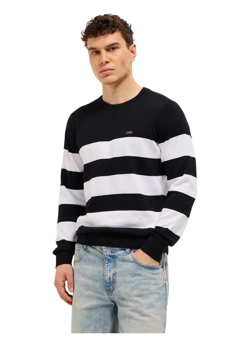 ذا بير هاوس تيشيرت رجالي بأكمام طويلة