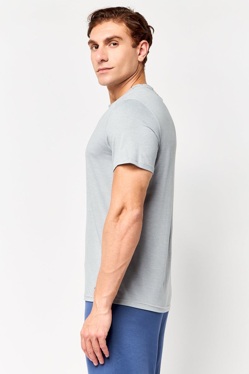 MOTION Men Sportswear Fit Short Sleeve Training T-Shirt, Grey - Image 3